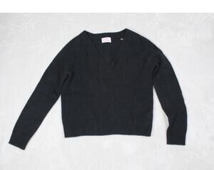 From Future 100% Cashmere Sweater Womens Size Small Black V Neck Preppy